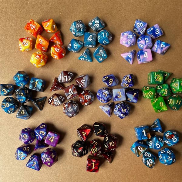 70 st polyedriska tärningar flersidiga akryltärningar rollspel bordsspel tärningar 10 färger speltärningar lätta att använda Multicolor
