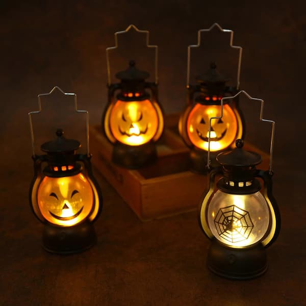 4 kpl retro LED-petrolilamppu Halloween-kurpitsa käsilamppu kynttilälamppu