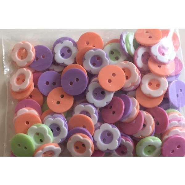 80 st blommor resin knappar i färg 13 mm