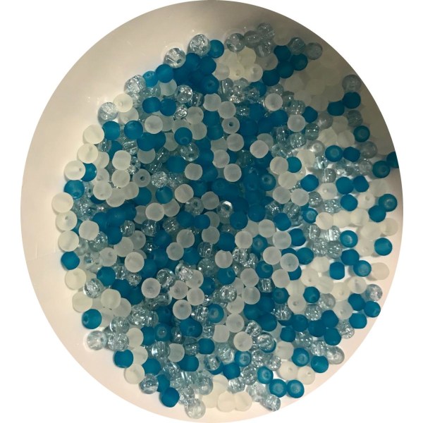 4 mm glaspärlor blå vit mix 600 st