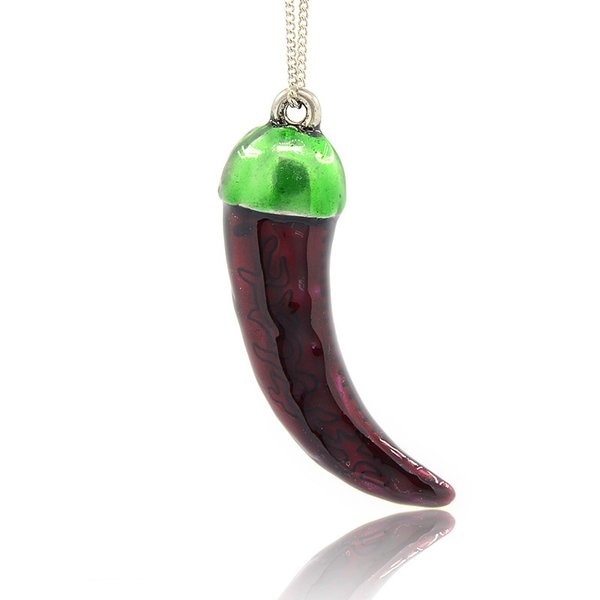 2 hängsmycken chili