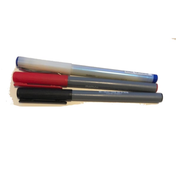 3 olika färger fineliner pennor