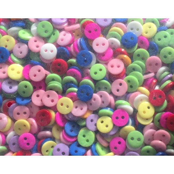 80 st färgade akryl knappar