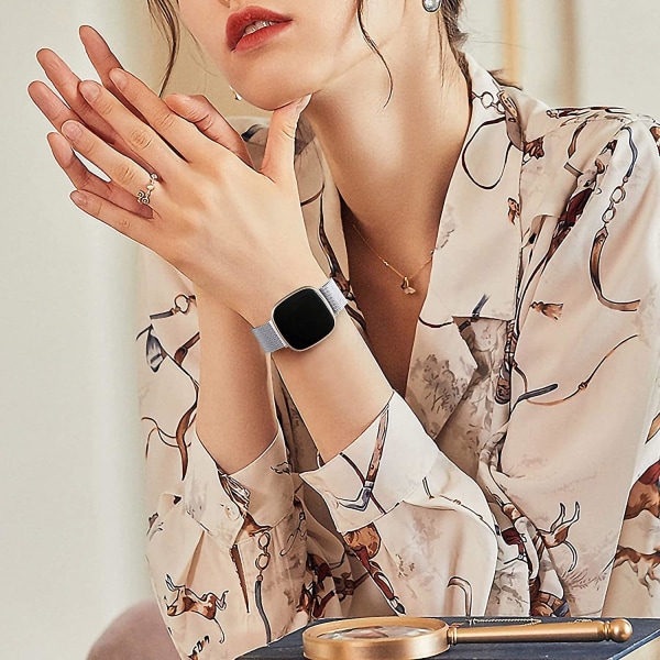 Magnetiske bånd som er kompatible med Fitbit Versa 3 og Sense Smartwatch - Multi Color Silver Small