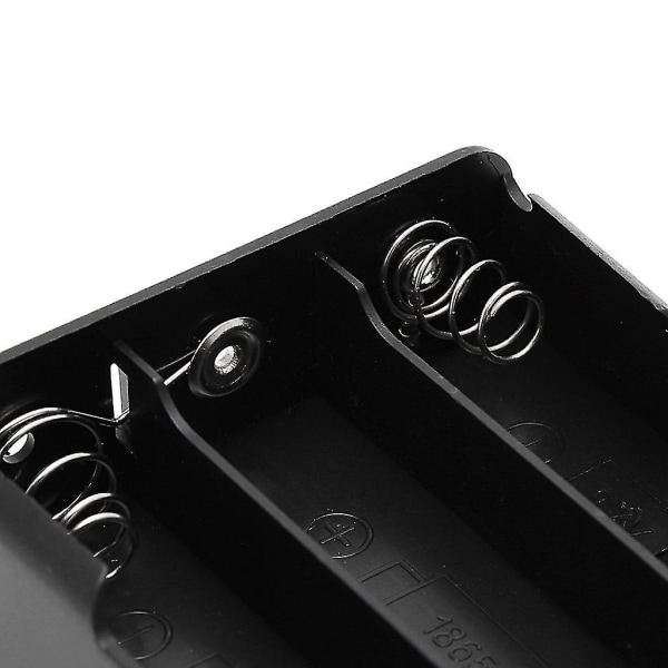 5 kpl 18650 ladattava akku 3,7 V case , jossa johdin C