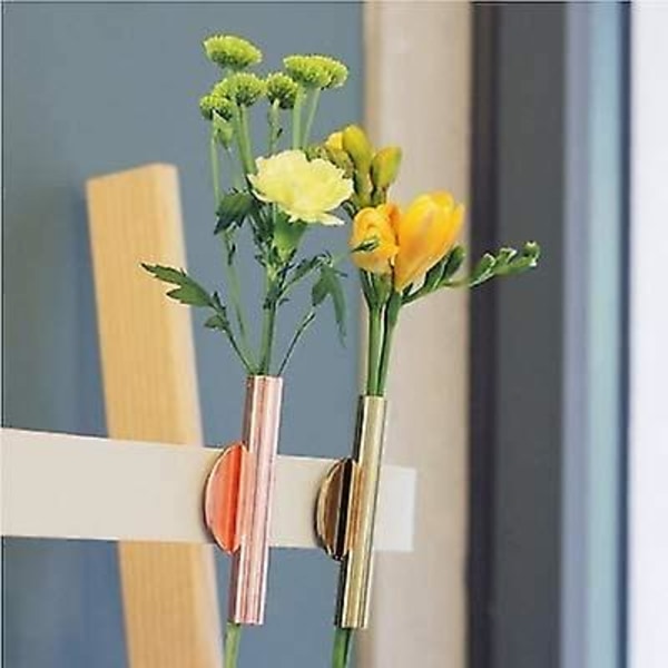 Väggmonterat blomrör för blomvisning, väggmonterad metallvasdekorationshållare (limmaterial ingår) (guld)