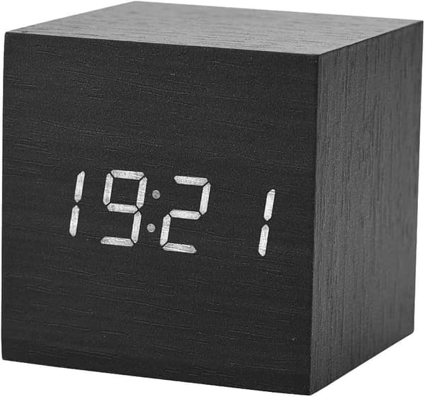 Väckarklocka 6cm Digital väckarklocka i trä visar tid och temperatur