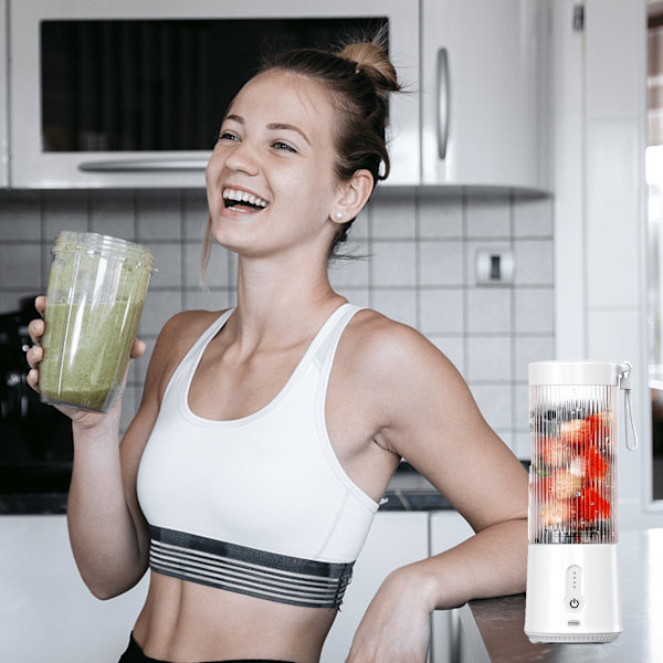 Bærbar blender til shakes og smoothies med 6 knive hvid