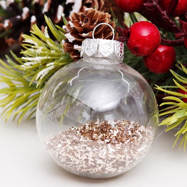 Knusesikre julekuler i plast, 6 cm (gull - 30 stk)