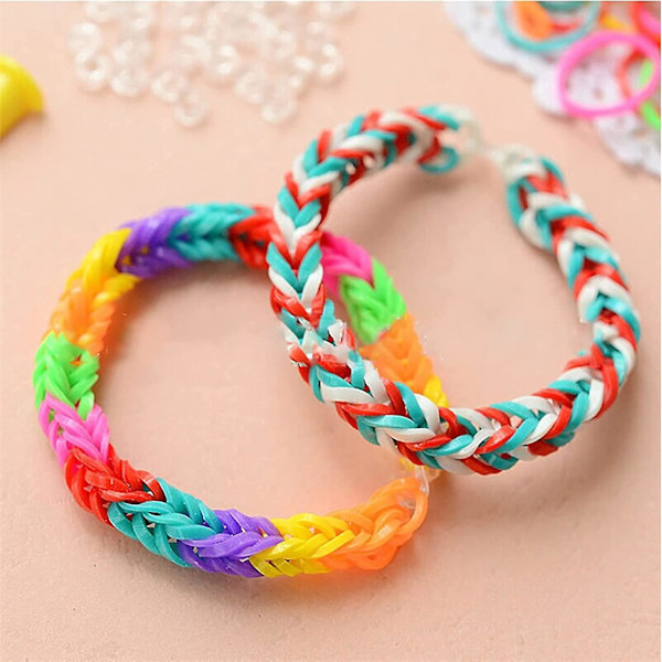 (32 rutenett) Elastiske armbåndsett, gjør-det-selv-armbåndsett, elastisk armbåndsvevstol, 23 farger gummibånd + perler + sjarm + bokstaver +