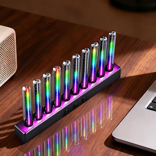 Dynamiske RGB LED-lydvisualiseringer med 8 lyseffekter til gaming-opsætninger