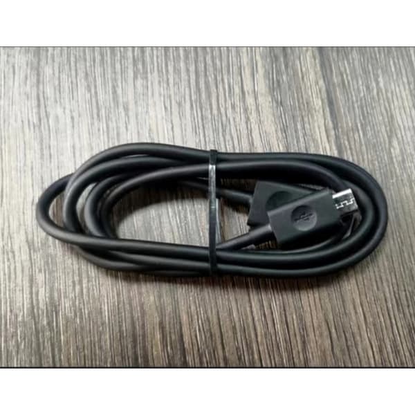 1 metrin USB - MicroUSB -kaapeli Paperwhite2/3/3 e-lukulaitteille