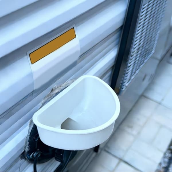 Viktig bobil-tilbehør Vannpåfyllingstrakt laget av solid plastmateriale Black