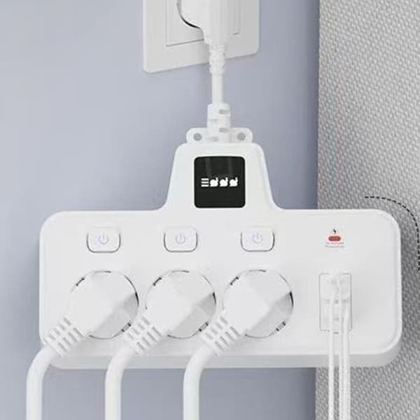 Europeisk strømadapter med 3-modus nattlys, 4 USB-porter og sikkerhetsbeskyttelse Black