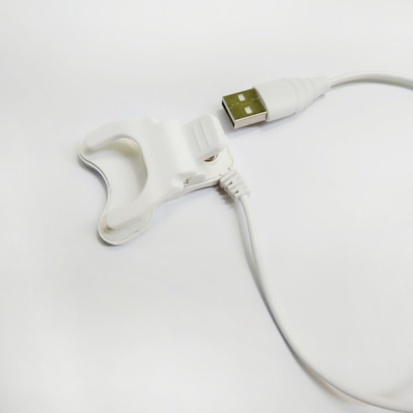 Universal USB-laddningskabel Laddningsklämma Fäste 2-stiftsavstånd för Smartklocka White