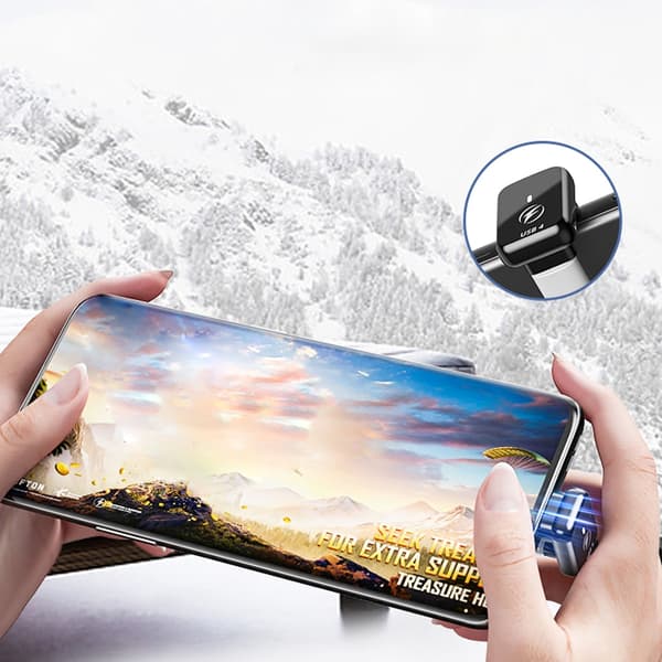 Kraftfuldt USB C-stik med 140W strømforsyning, 8K video support og magnetisk forbindelse Vertical flat