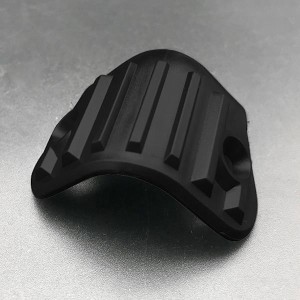 8 st svarta plastgitarrförstärkarskåp för hörnskydd
