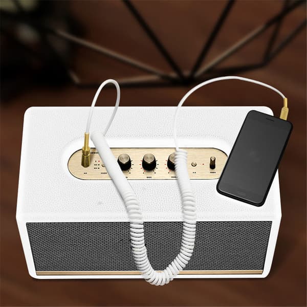 Kierretty 3,5 mm stereoaudiokaapeli kaiuttimelle