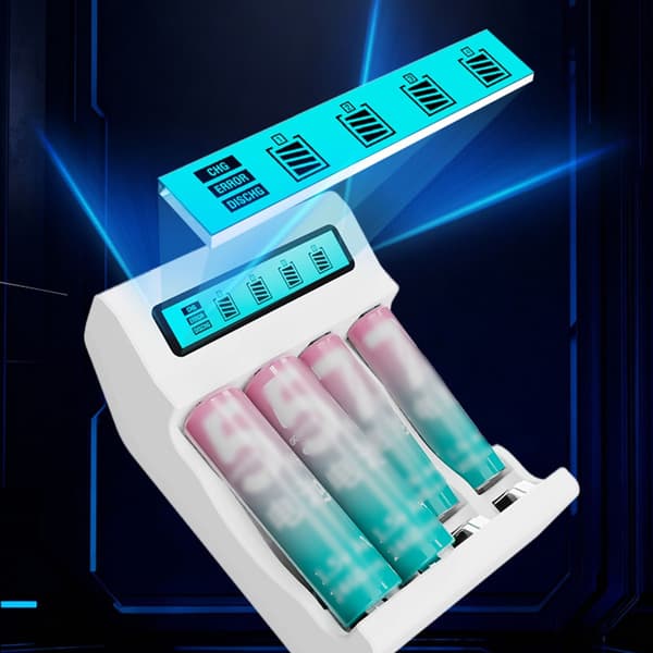 Opladeradapter med uafhængige 4 slots LCD-display og sikkerhedsbeskyttelse White
