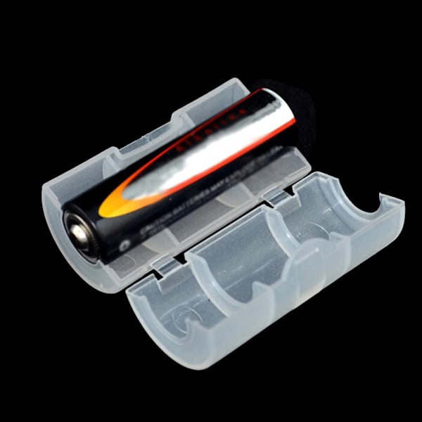 4 st. Standard AA-batteri till storlek C-batteri omvandlare Plastbatteriadapterlåda