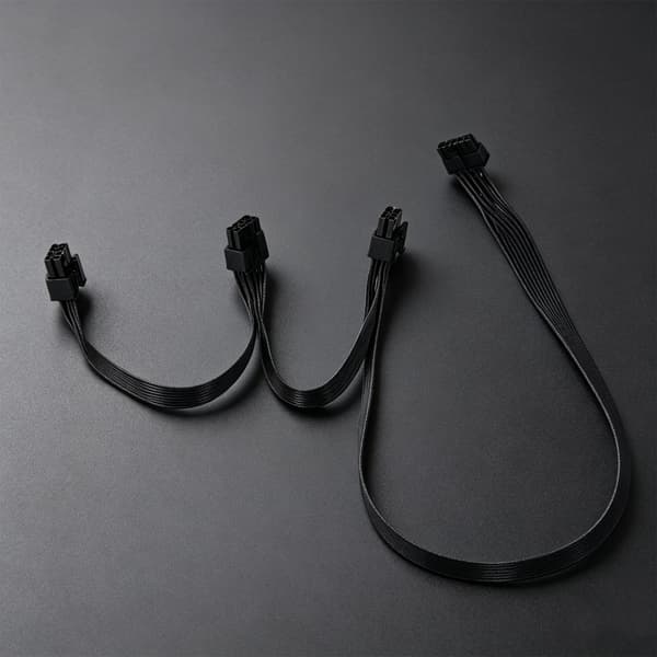 Høystrøms 12VHPWR til tre 8-pinners adapterkabel for stabil GPU-strømforsyning i gaming-PC Black