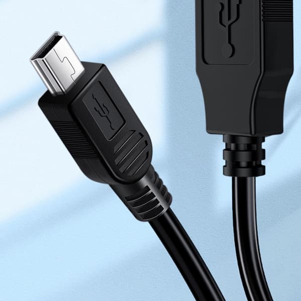 Bærbart USB til Mini USB strømkabel til digitale kameraer og gamle telefoner
