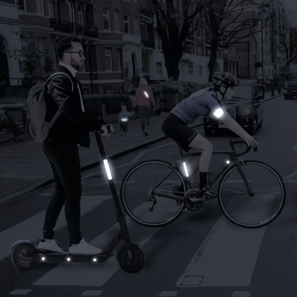 Sort reflekstape til cykelhjelme forbedrer sikkerheden i dårligt lys null - Triangle
