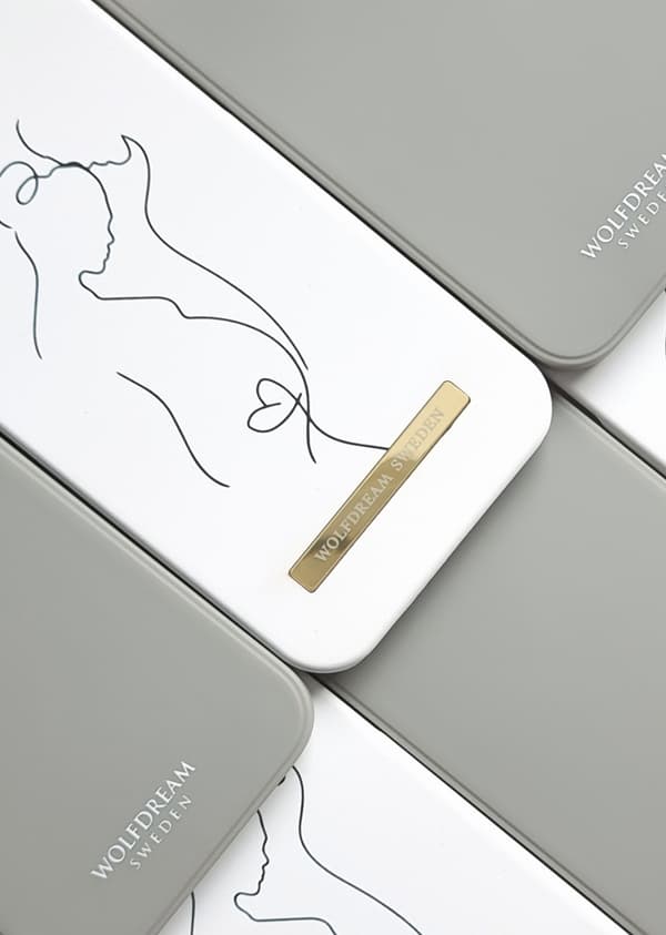 UNCONDITIONAL LOVE- Vit mobilskal till Iphone SE 2020 vit