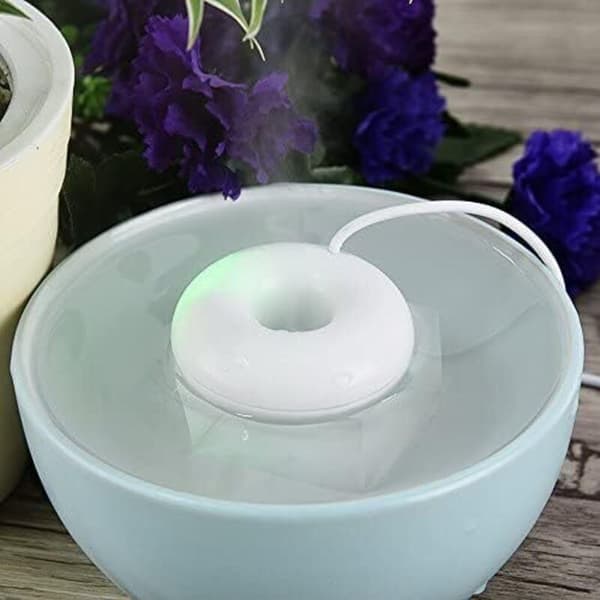 Mini bærbar USB Donut-formet luftfugter, forstøvende luftfugter til bil, rejser, hjem, kontor (hvid)