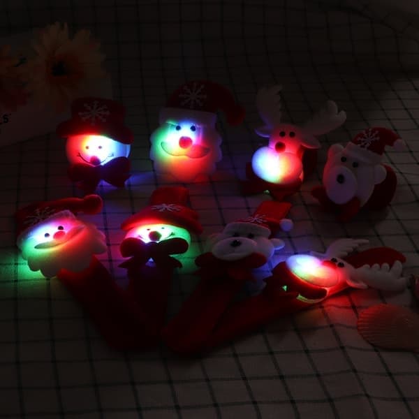 8 st tecknad form jul slap armband handledsdekoration barnpresent med LED-ljus