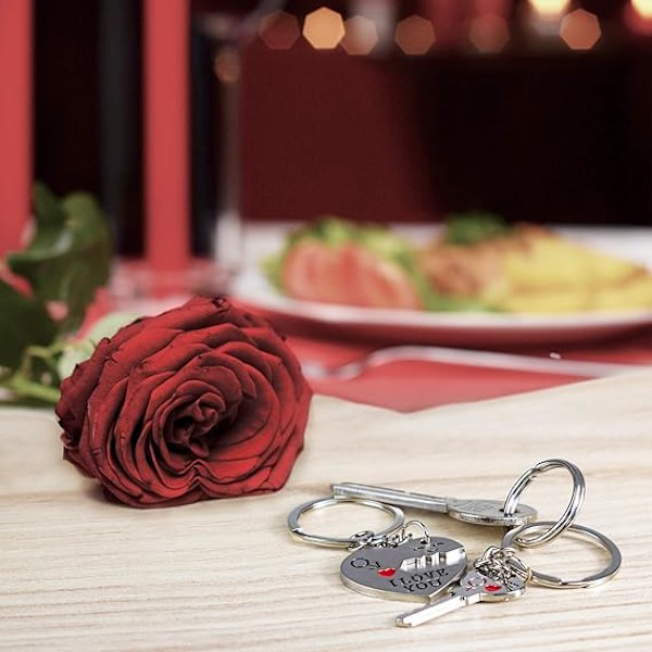 Love Nyckelring Alla Hjärtans Dag Present till Honom eller Henne Valentinsdag Nyckelring Romantisk I Love You Key to the Heart