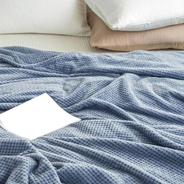 Letvægts sommerkøletæppe til sofa eller kontor - Unikt køligt lurtæppe
