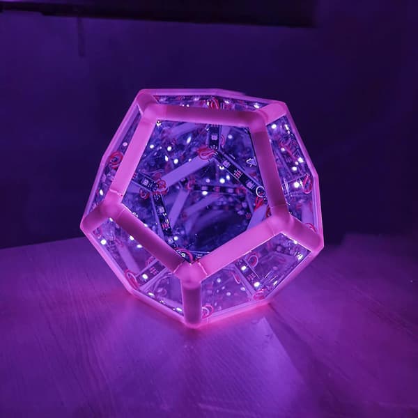 The Infinitex Dodekaeder Farve Kunst Lys