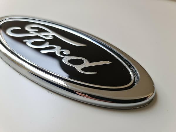 Ford Svart Ovalt Emblem 150mm X 60mm Emblem Fram Baklucka