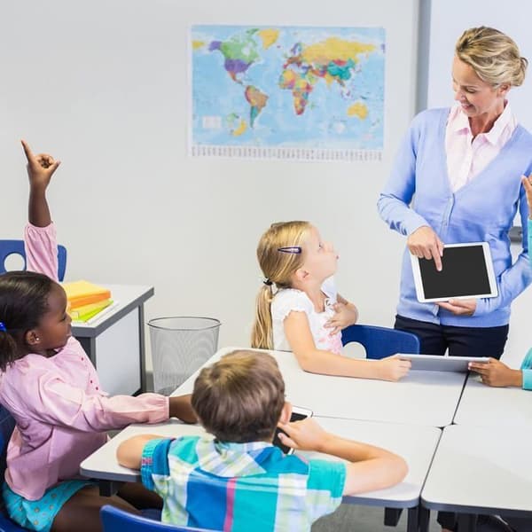 12L Sølv Mesh Metal Affaldsspand med Åndbart Design til Hjem, Kontor og Skole