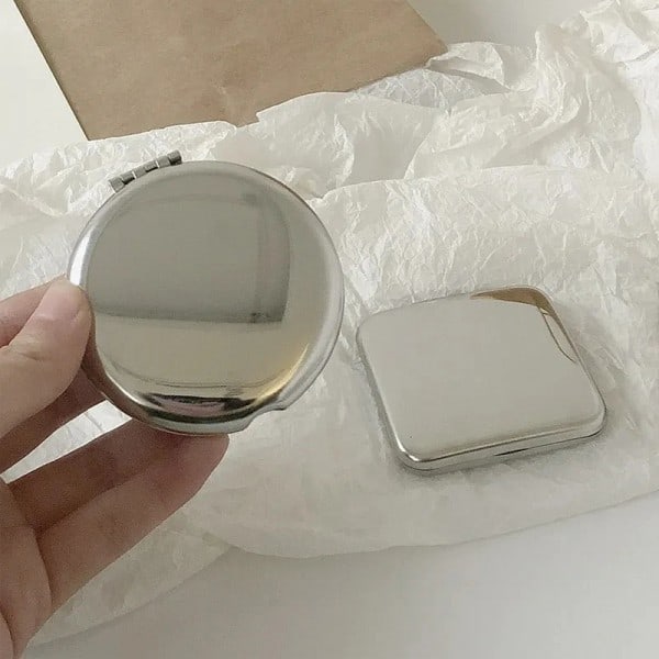 1 stk. Bærbar Makeup Spejl i Rustfrit Stål til Kvinder Håndlomme Foldet Side Kosmetik Makeup Spejl Lille Forskellige Former square