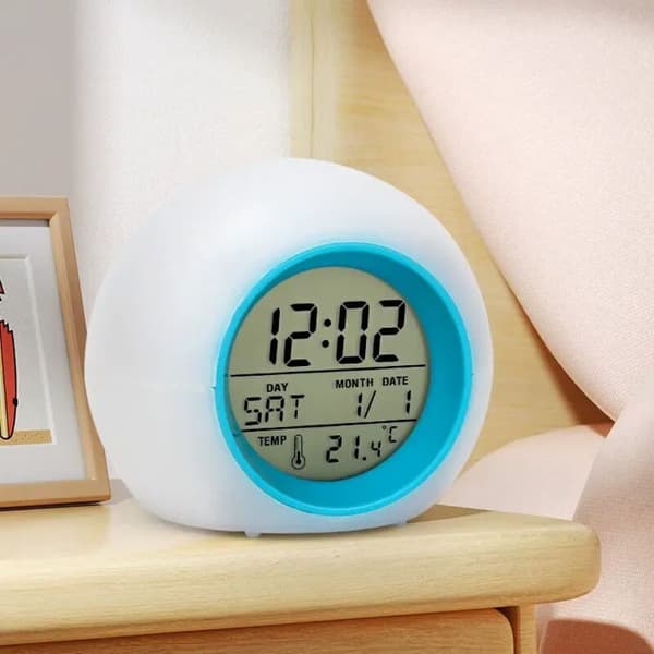 Fargeskiftende vekkerklokke for barn, multifunksjonell vekkerklokke med lys, digitalt display, termometer, timer med slumrefunksjon