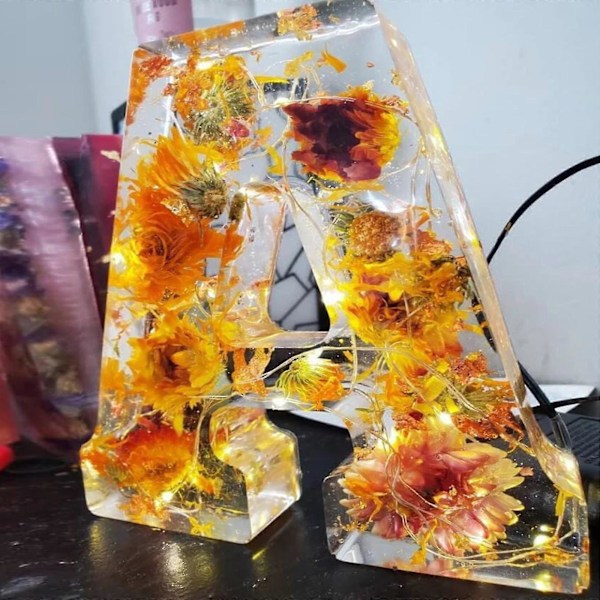 Blomster Resin Natlampe, Pressede Blomster Resin Bogstaver m/ LED Lys Gave til Hende - Yvan A
