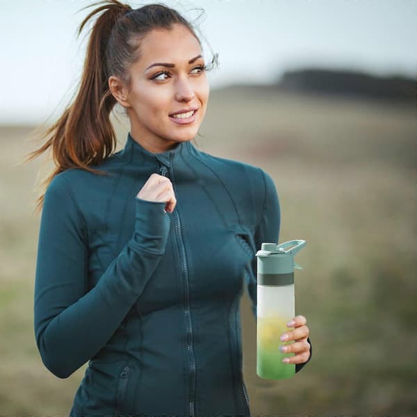 Bärbar 650ML Vattenflaska med Sprayfunktion, Sportvattenflaska med Spraydimma green