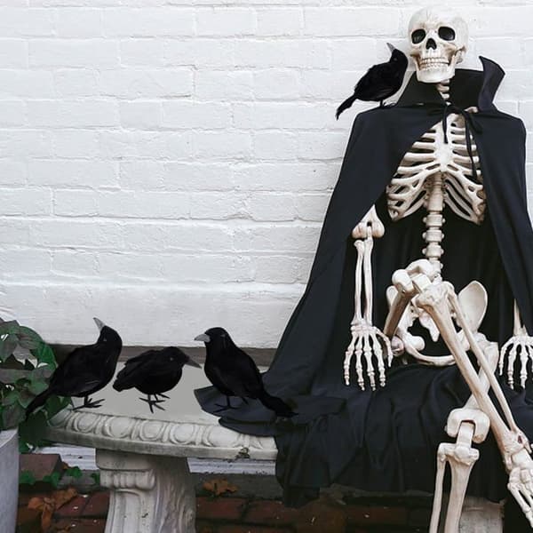 Sæt med 3 Halloween-ravne, naturtro dekorationer, velegnet til udendørs Halloween-festpynt.