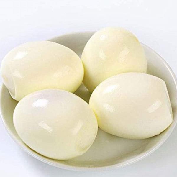 1x Egg Tongs for Removing Hard-Boiled Eggs - Egg Peeler and Cracker - Egg Peeler - Shake and Peel - Kitchen Utensil for Opening Eggs - Red