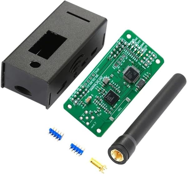 UHF Hotspot Raspberry Pi 3B stöder DMR, P25, YSF och fullt monterad VHF för mmdvm-modul för