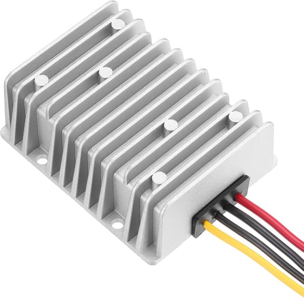 DC 8-40V til 13.8V strømomformer 20A 276W spenningsregulator IP67 vanntett transformatorforsyningsmoduladapter for bil lastebil solsystem -