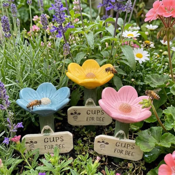 Blomsterformet bi-vandingsstation, farverig udendørs vandfoder til bier og sommerfugle, haveplæne terrasseindretning (5-pak)