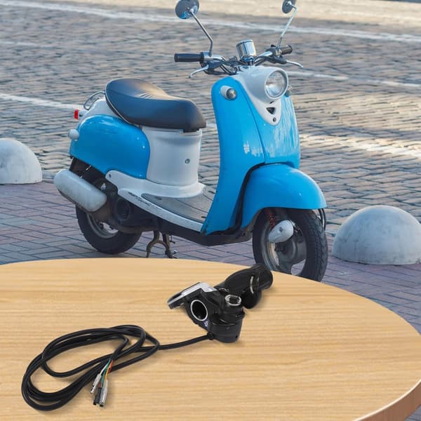 Scootertilbehør Greb Nøgle og Indikator Elektrisk Gas med Lås Strøm Egnet til Flere Spændinger (48V)