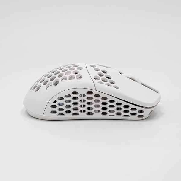 Trådløs gamingmus 58 gram ultralet bikagedesign (