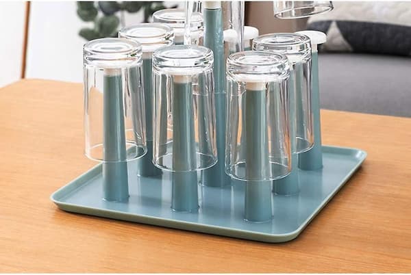 Iron Cup Holder with Beige Wooden Handle