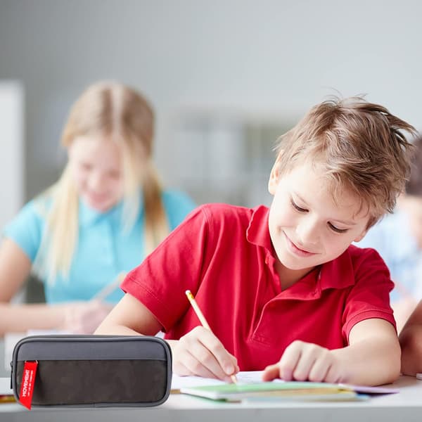 Barneskole, pennal med stor kapasitet og 3 rom