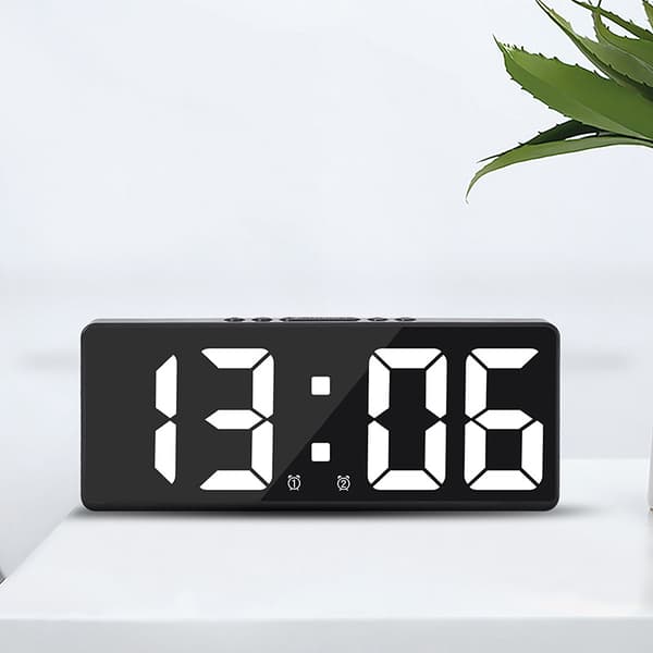 Stor smart digital väggklocka APP-styrning tid/datum/ljudaktiverad