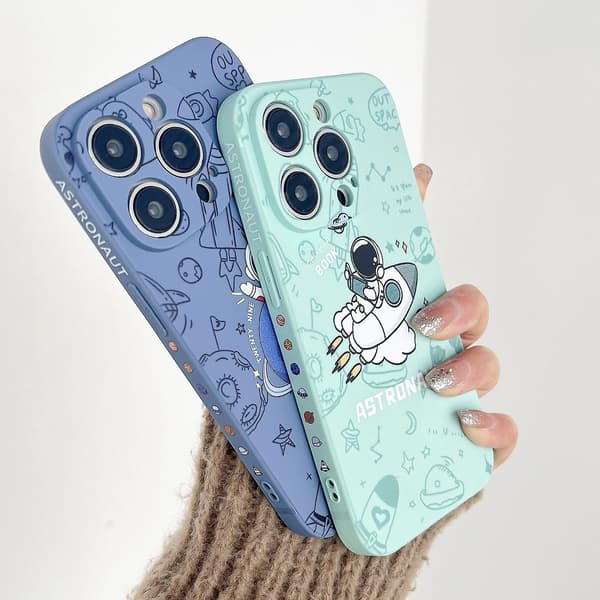 Nestemäinen silikonikuori iPhone 14 Plus -puhelimelle